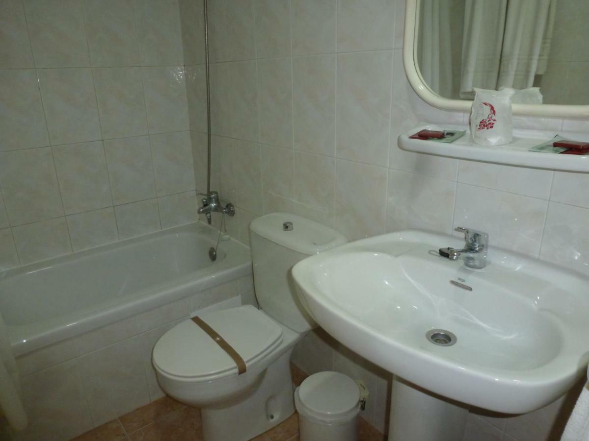Hostal Cortes ガルチャ エクステリア 写真